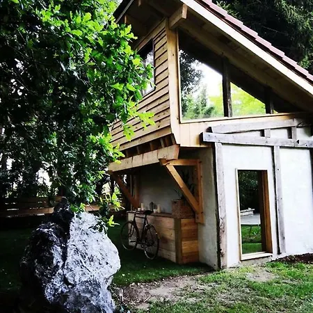 Coco Barn Wood *