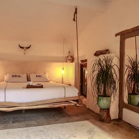 Coco Barn Wood *